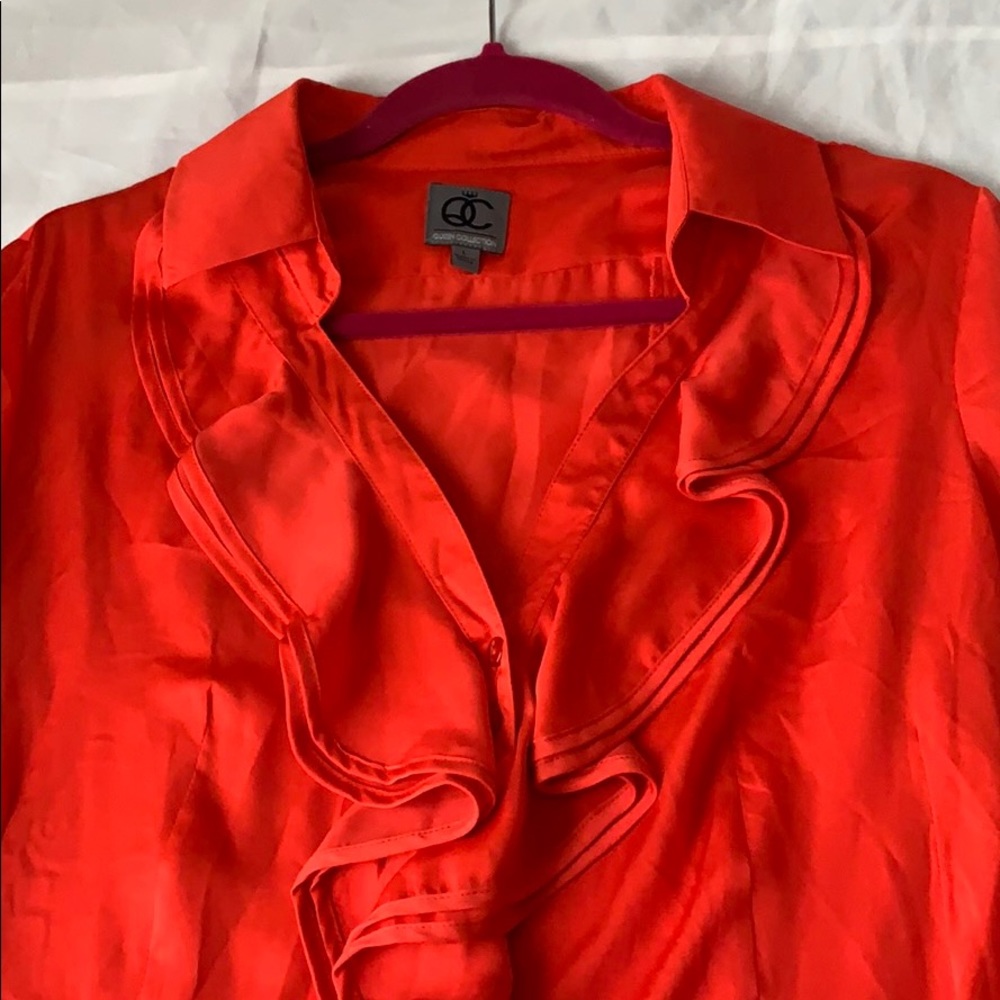 Queen Collection 100% Polyester Top, Size L NWOT MAKE AN OFFER!!!